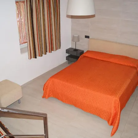 Mango Lloret de Mar